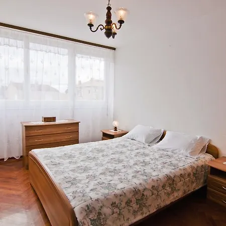 Tennis Apartment *